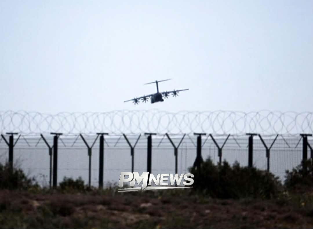 Britania i hap bazat SHBA-së për sulme “mbrojtëse” kundër Iranit …